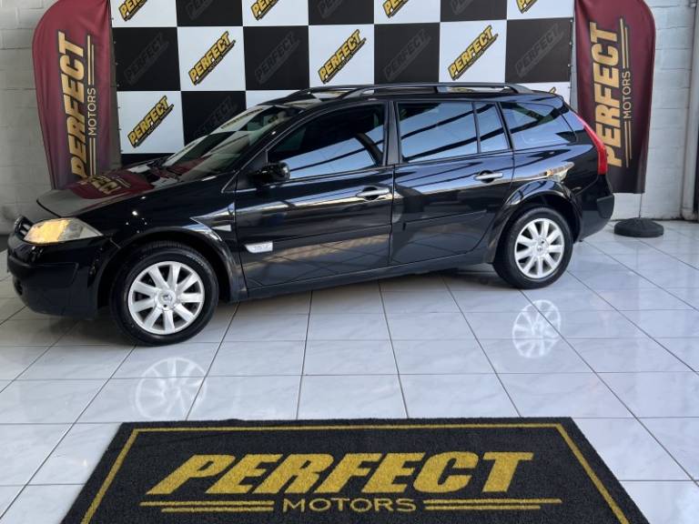 RENAULT - MÉGANE - 2010/2010 - Preta - R$ 32.900,00