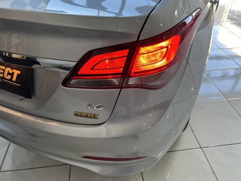 HYUNDAI - HB20S - 2019/2019 - Prata - R$ 63.900,00