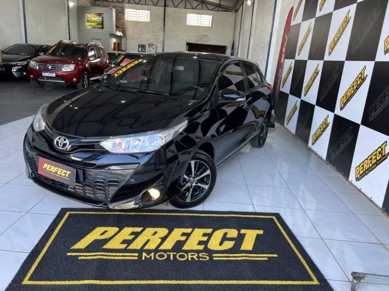 TOYOTA - YARIS - 2019/2019 - Preta - R$ 79.900,00