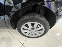 VOLKSWAGEN - FOX - 2013/2013 - Preta - R$ 35.900,00