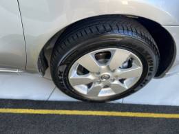 NISSAN - LIVINA - 2012/2012 - Prata - R$ 36.900,00