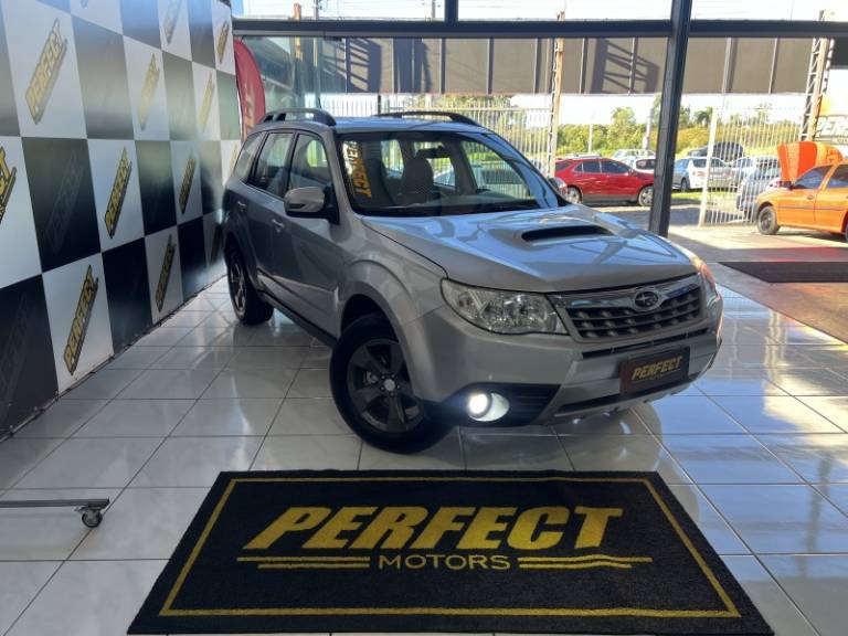 SUBARU - FORESTER - 2011/2011 - Prata - R$ 64.900,00