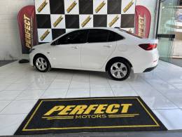 CHEVROLET - ONIX - 2021/2021 - Branca - R$ 83.900,00