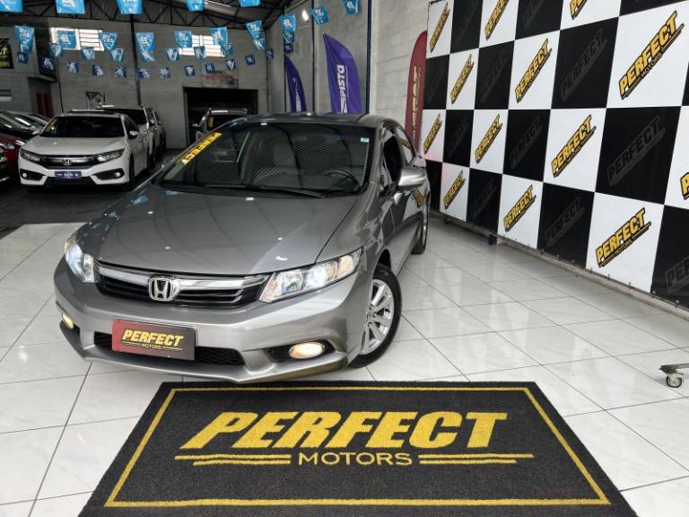 HONDA - CIVIC - 2012/2012 - Cinza - R$ 65.900,00