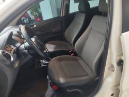 VOLKSWAGEN - VOYAGE - 2013/2013 - Branca - R$ 35.900,00