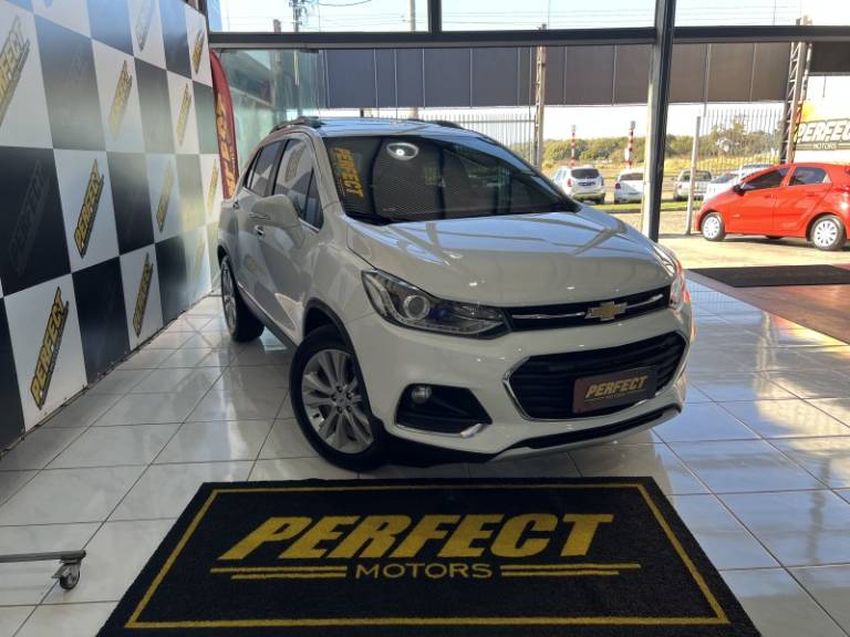 CHEVROLET - TRACKER - 2018/2018 - Branca - R$ 89.900,00