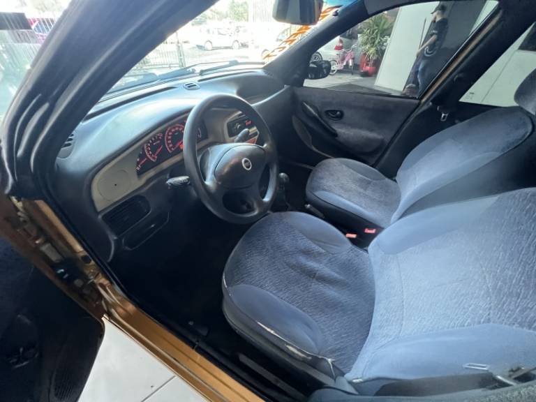 FIAT - PALIO - 2002/2002 - Amarela - R$ 16.900,00