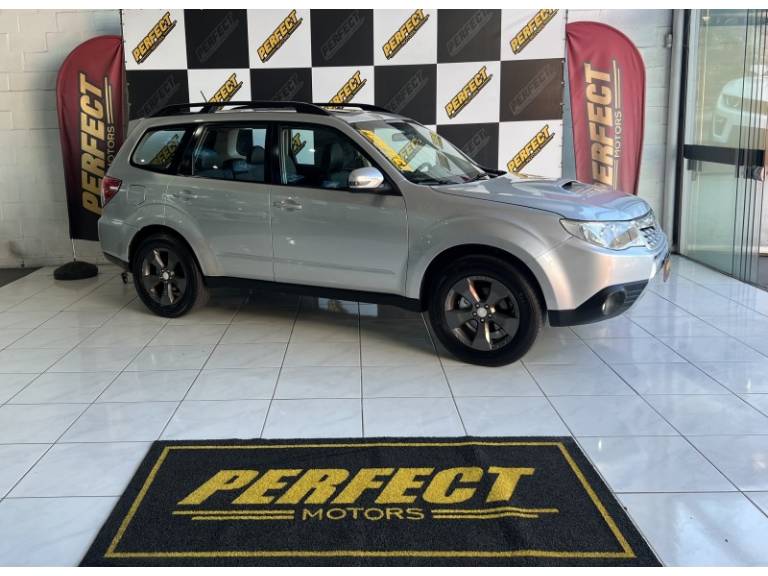 SUBARU - FORESTER - 2011/2011 - Prata - R$ 64.900,00