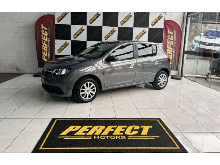 RENAULT - SANDERO - 2018/2018 - Cinza - R$ 44.900,00