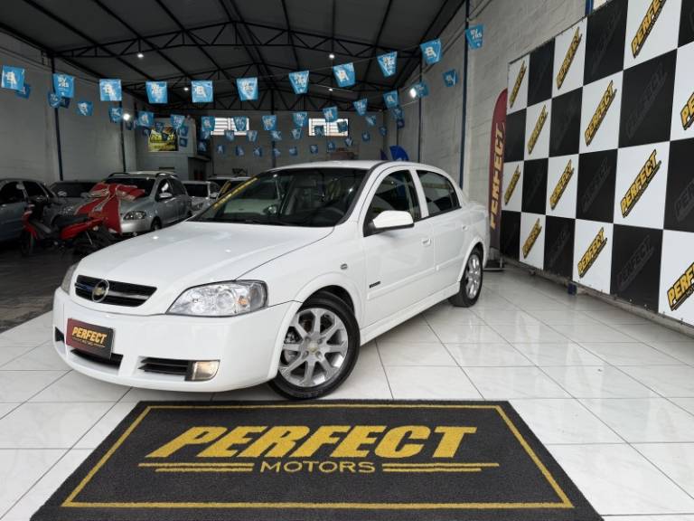 CHEVROLET - ASTRA - 2011/2011 - Branca - R$ 39.900,00