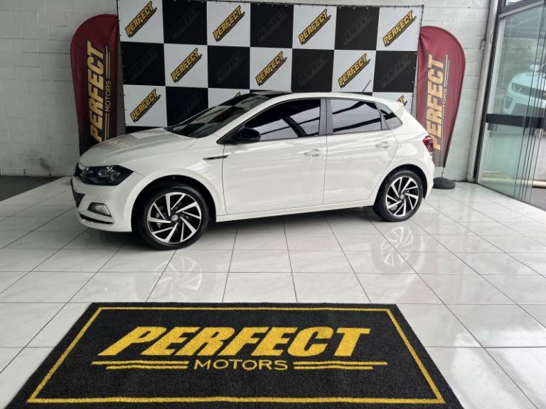 VOLKSWAGEN - POLO - 2019/2019 - Branca - R$ 81.900,00