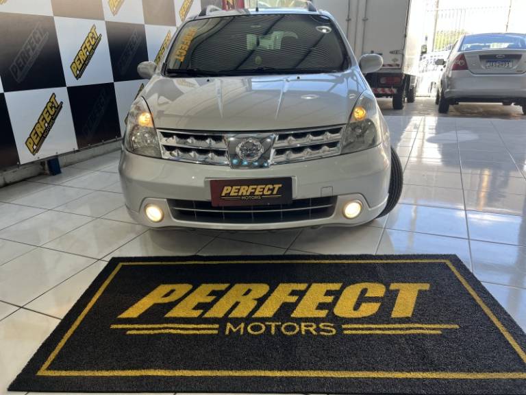 NISSAN - LIVINA - 2012/2012 - Prata - R$ 36.900,00