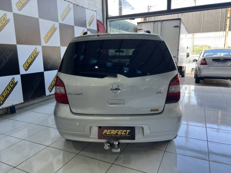 NISSAN - LIVINA - 2012/2012 - Prata - R$ 36.900,00