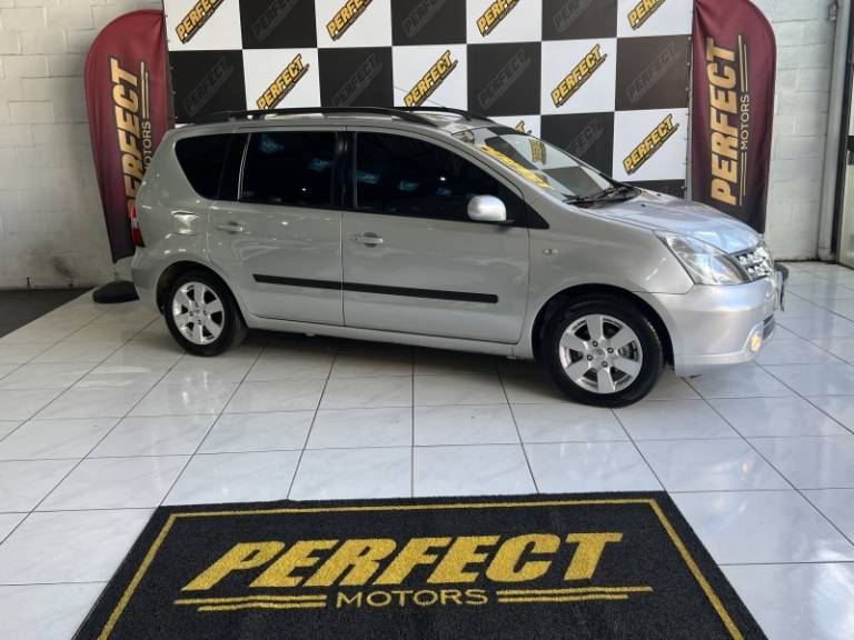 NISSAN - LIVINA - 2012/2012 - Prata - R$ 36.900,00