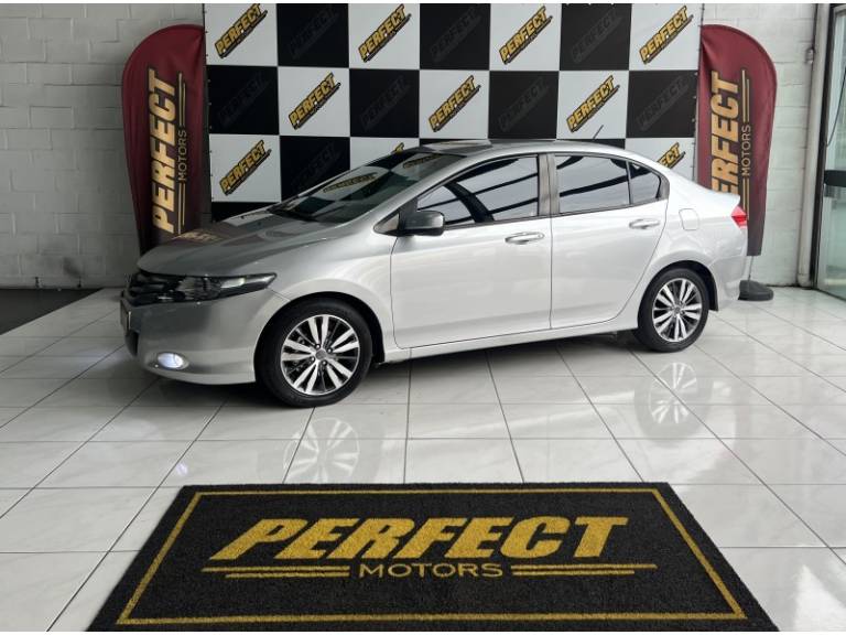 HONDA - CITY - 2010/2010 - Prata - R$ 48.900,00