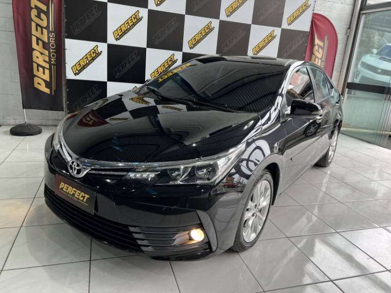 TOYOTA - COROLLA - 2018/2018 - Preta - R$ 99.900,00