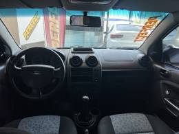 FORD - FIESTA - 2011/2011 - Prata - R$ 33.900,00