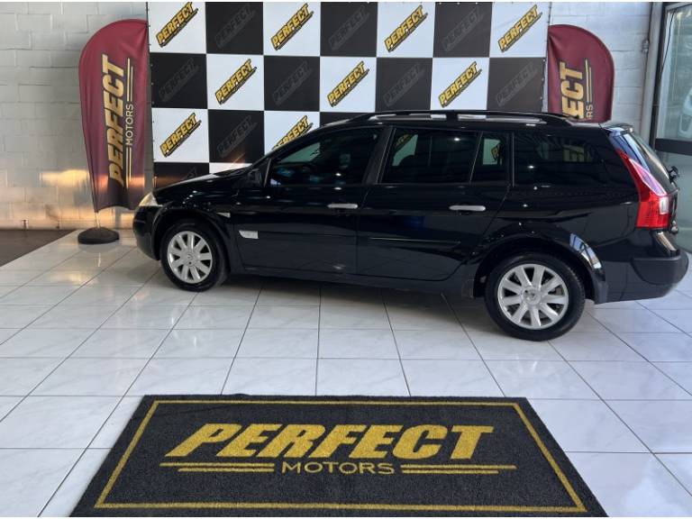 RENAULT - MÉGANE - 2010/2010 - Preta - R$ 32.900,00