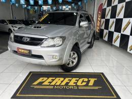 TOYOTA - HILUX SW4 - 2008/2008 - Preta - R$ 104.900,00