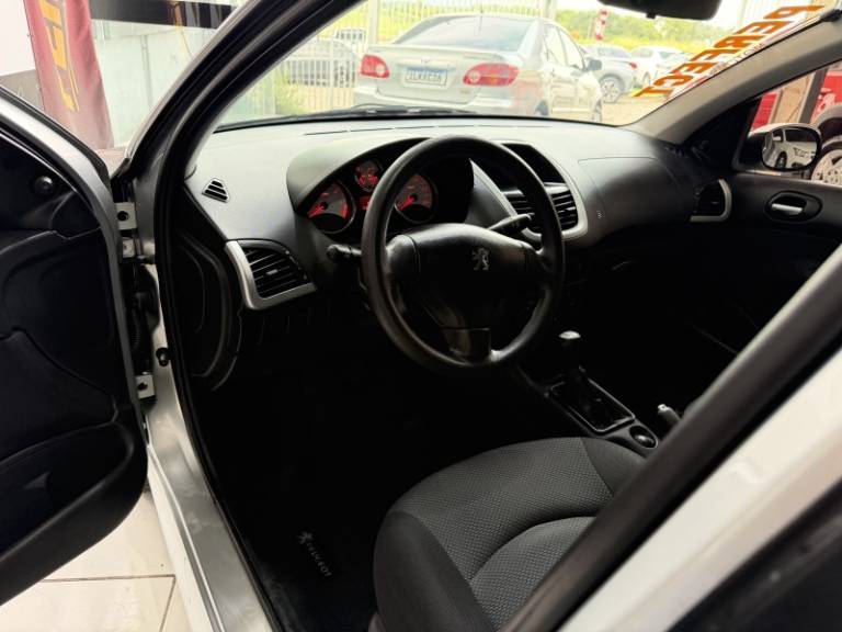 PEUGEOT - 207 - 2012/2012 - Prata - R$ 25.900,00