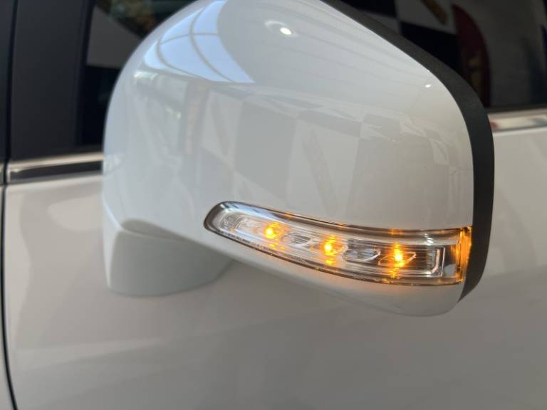 CHEVROLET - TRACKER - 2018/2018 - Branca - R$ 89.900,00