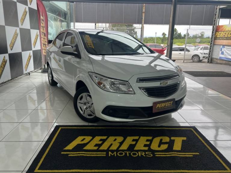 CHEVROLET - PRISMA - 2014/2014 - Branca - R$ 43.900,00