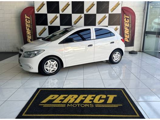 CHEVROLET - ONIX - 2018/2018 - Branca - R$ 48.900,00