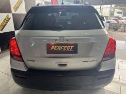 CHEVROLET - TRACKER - 2016/2016 - Prata - R$ 69.900,00