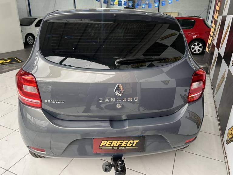 RENAULT - SANDERO - 2018/2018 - Cinza - R$ 44.900,00