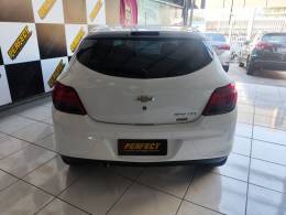 CHEVROLET - ONIX - 2015/2015 - Branca - R$ 55.900,00