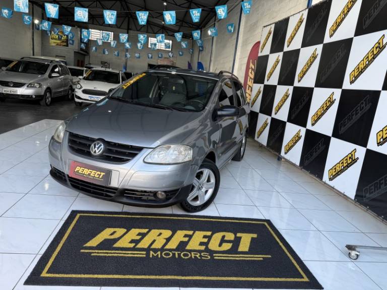 VOLKSWAGEN - SPACEFOX - 2008/2008 - Cinza - R$ 33.900,00