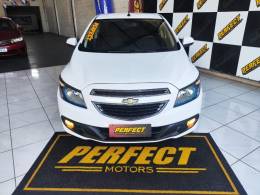 CHEVROLET - ONIX - 2015/2015 - Branca - R$ 55.900,00