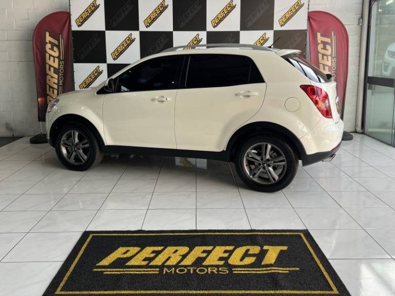 SSANGYONG - KORANDO - 2012/2012 - Branca - R$ 45.900,00