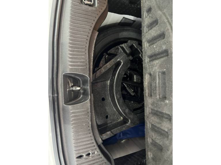 CHEVROLET - TRACKER - 2018/2018 - Branca - R$ 89.900,00