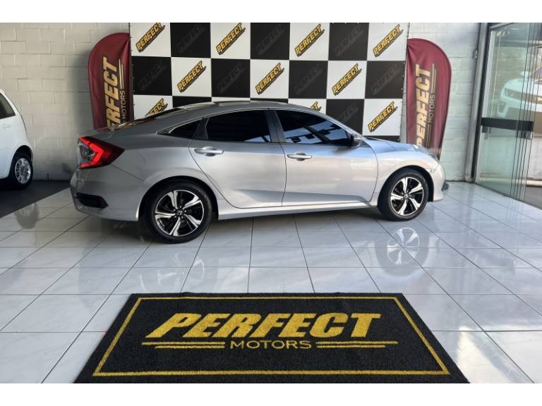 HONDA - CIVIC - 2017/2017 - Prata - R$ 106.900,00