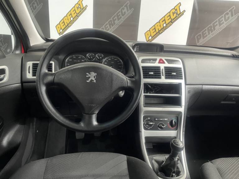 PEUGEOT - 307 - 2011/2011 - Vermelha - R$ 28.900,00