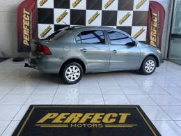 VOLKSWAGEN - VOYAGE - 2013/2013 - Dourada - R$ 34.900,00