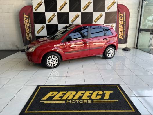 FORD - FIESTA - 2009/2009 - Vermelha - R$ 25.900,00