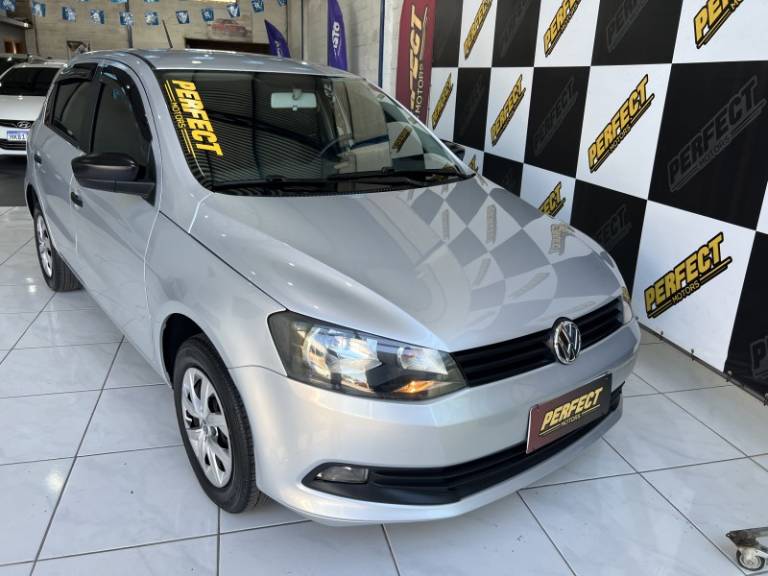 VOLKSWAGEN - GOL - 2014/2014 - Prata - R$ 36.900,00