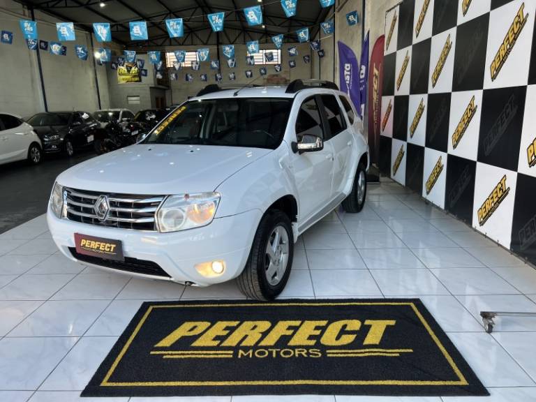 RENAULT - DUSTER - 2014/2014 - Branca - R$ 54.900,00