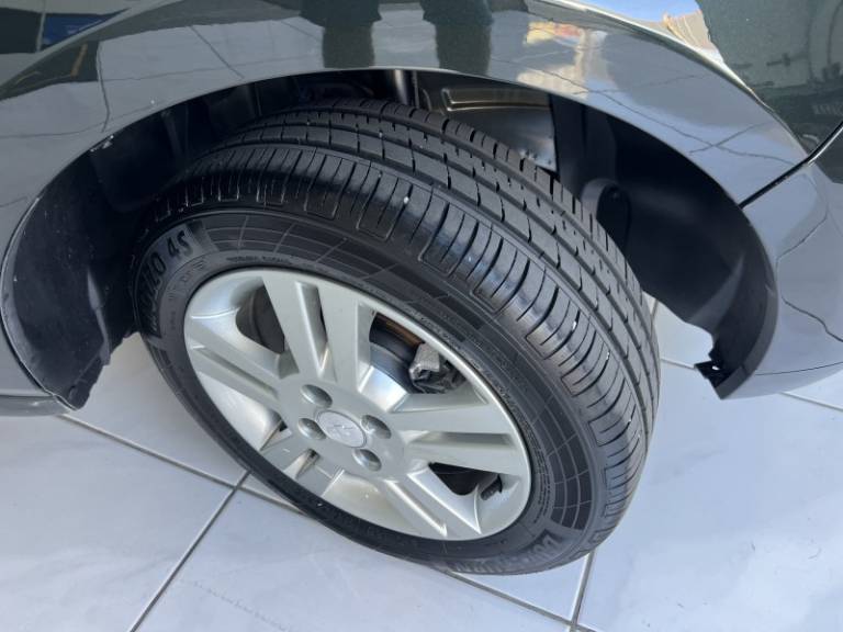 CHEVROLET - AGILE - 2011/2011 - Verde - R$ 35.900,00