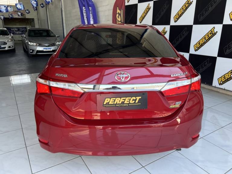 TOYOTA - COROLLA - 2016/2016 - Vermelha - R$ 82.900,00