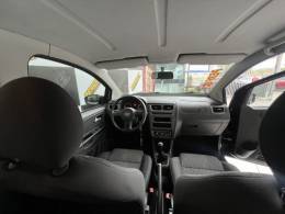 VOLKSWAGEN - FOX - 2014/2014 - Preta - R$ 41.900,00