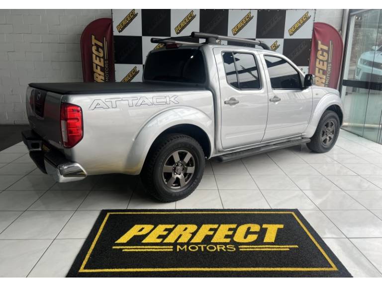 NISSAN - FRONTIER - 2015/2015 - Prata - R$ 95.900,00