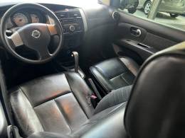 NISSAN - LIVINA - 2013/2013 - Prata - R$ 35.900,00