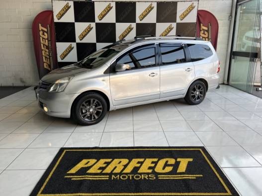 NISSAN - GRAND LIVINA - 2013/2013 - Prata - R$ 43.900,00